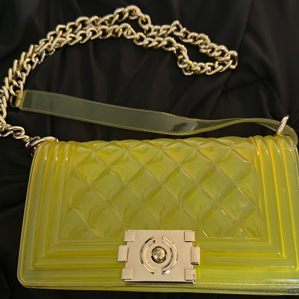 Medium purse